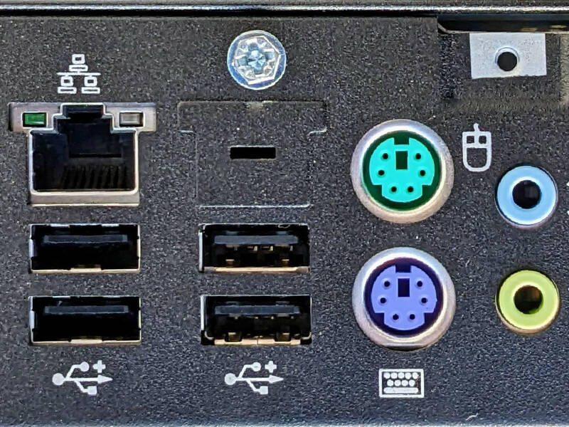 s720_back.jpg s720_back.jpg